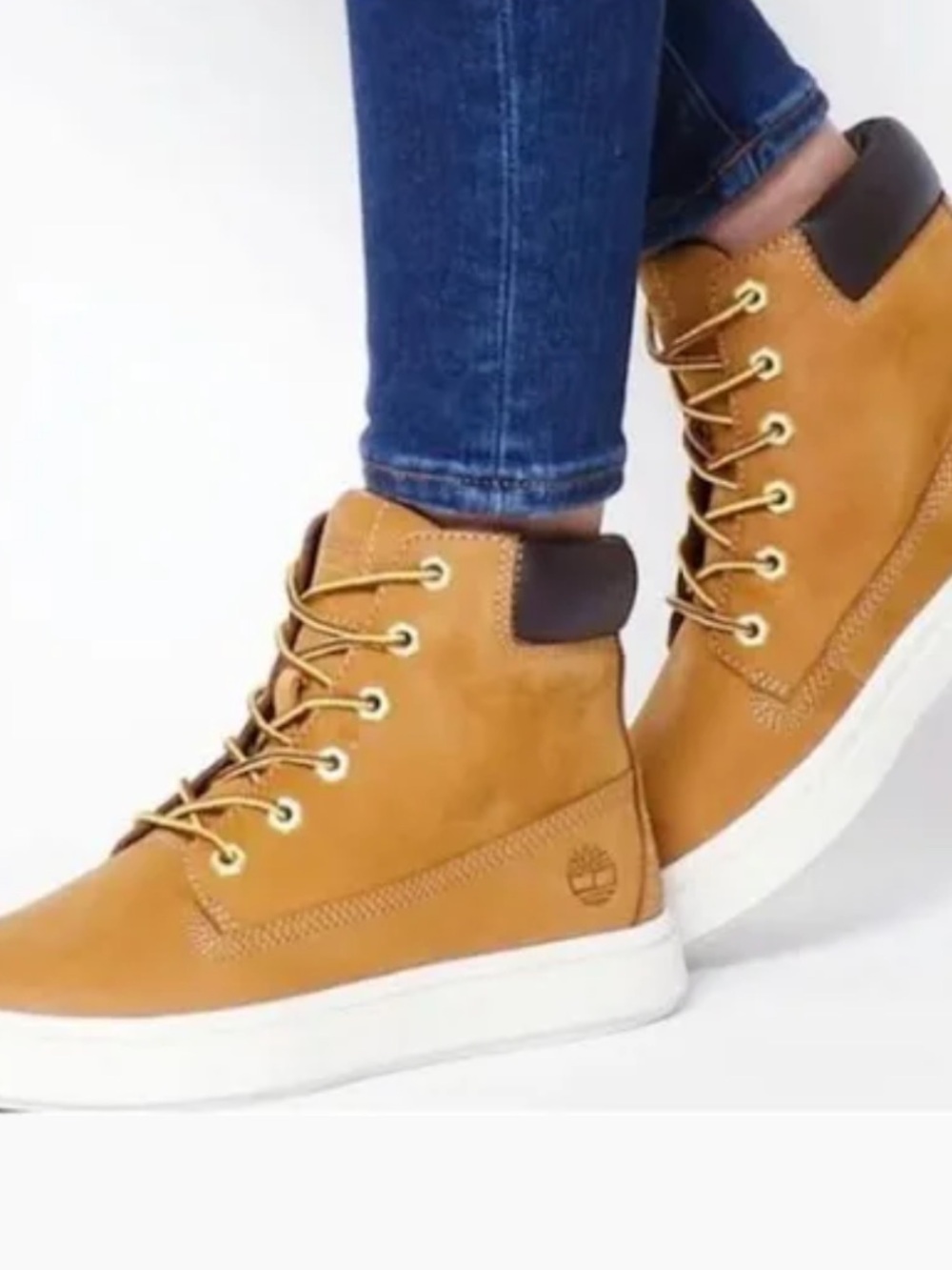 Timberland Women's Skyla Bay in Wheat Size 8